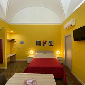 https://vecchia-ognina-apartments-discover-catania.catania-hotels.net