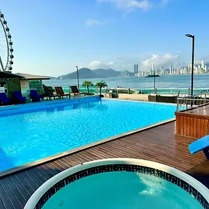 https://studio-pe-na-areia.santa-catarina-brasil.com